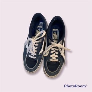 Vans Ultra Cush Pro skateboarding blue sneakers.